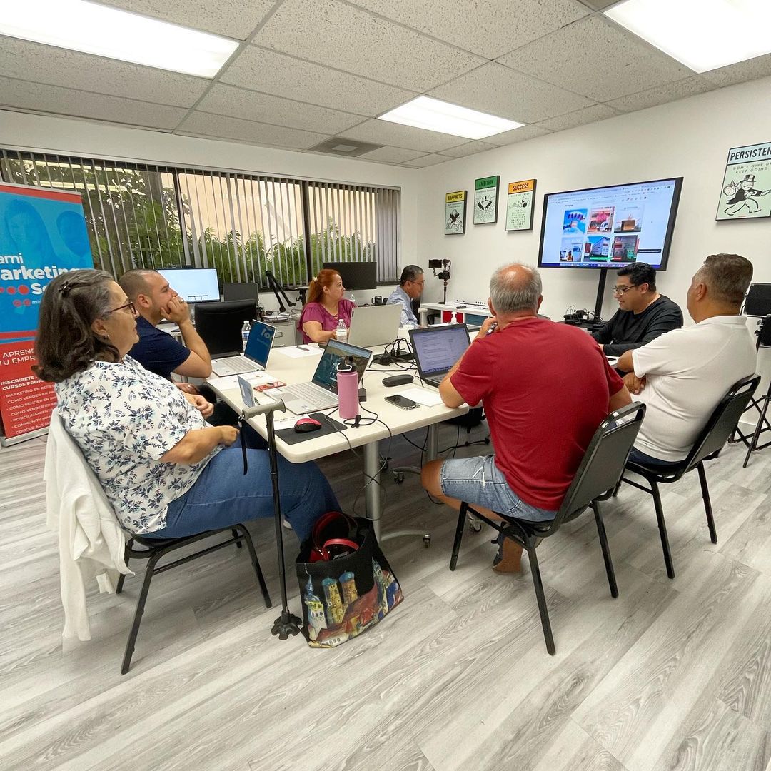 Estudiantes en Miami Marketing School