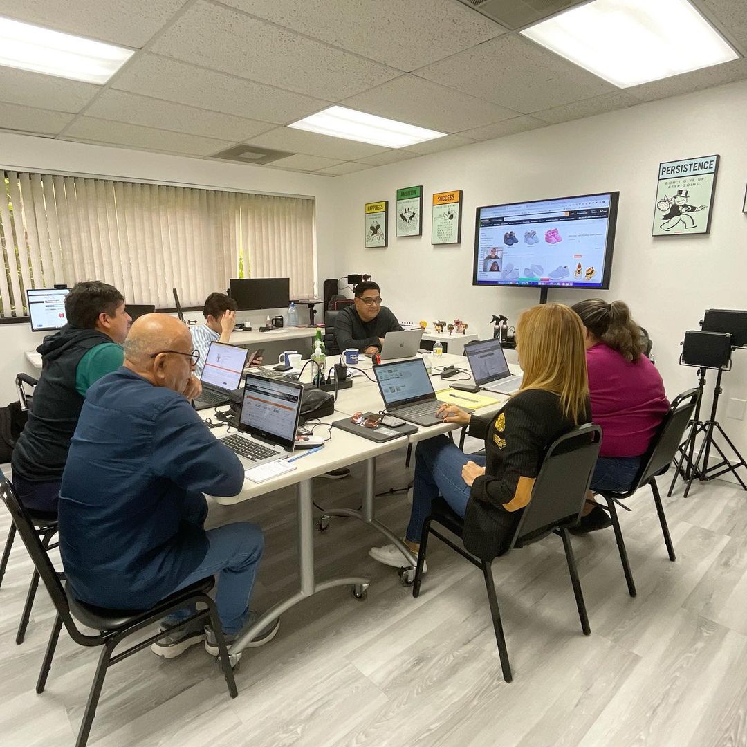 Estudiantes en Miami Marketing School