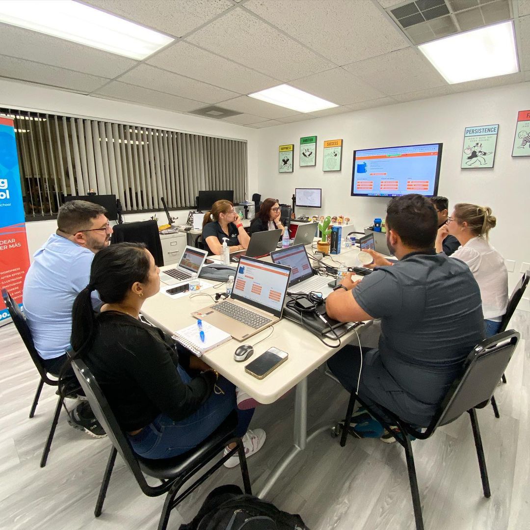 Estudiantes en Miami Marketing School
